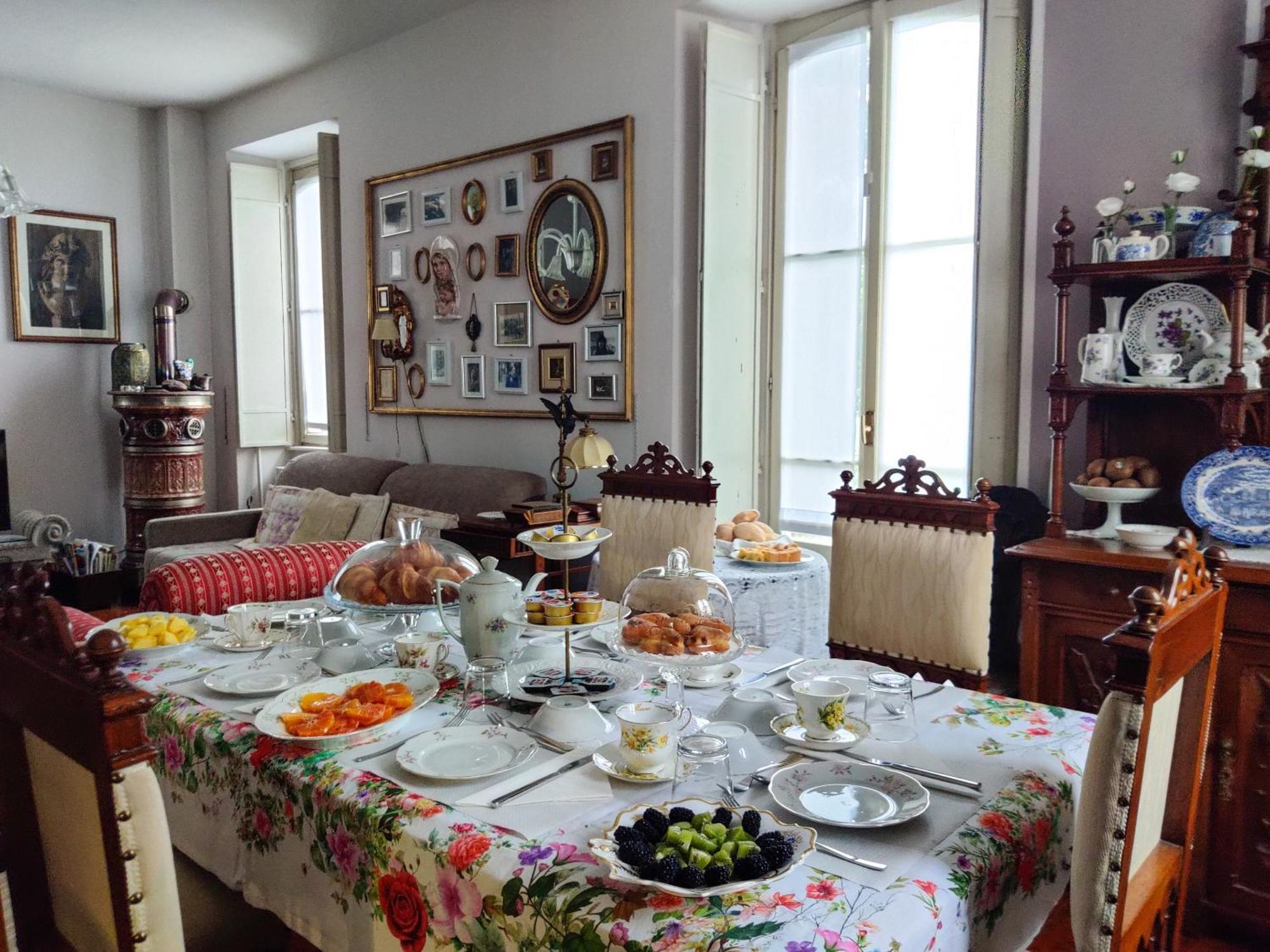 Villa Laura Lierna Zimmer foto