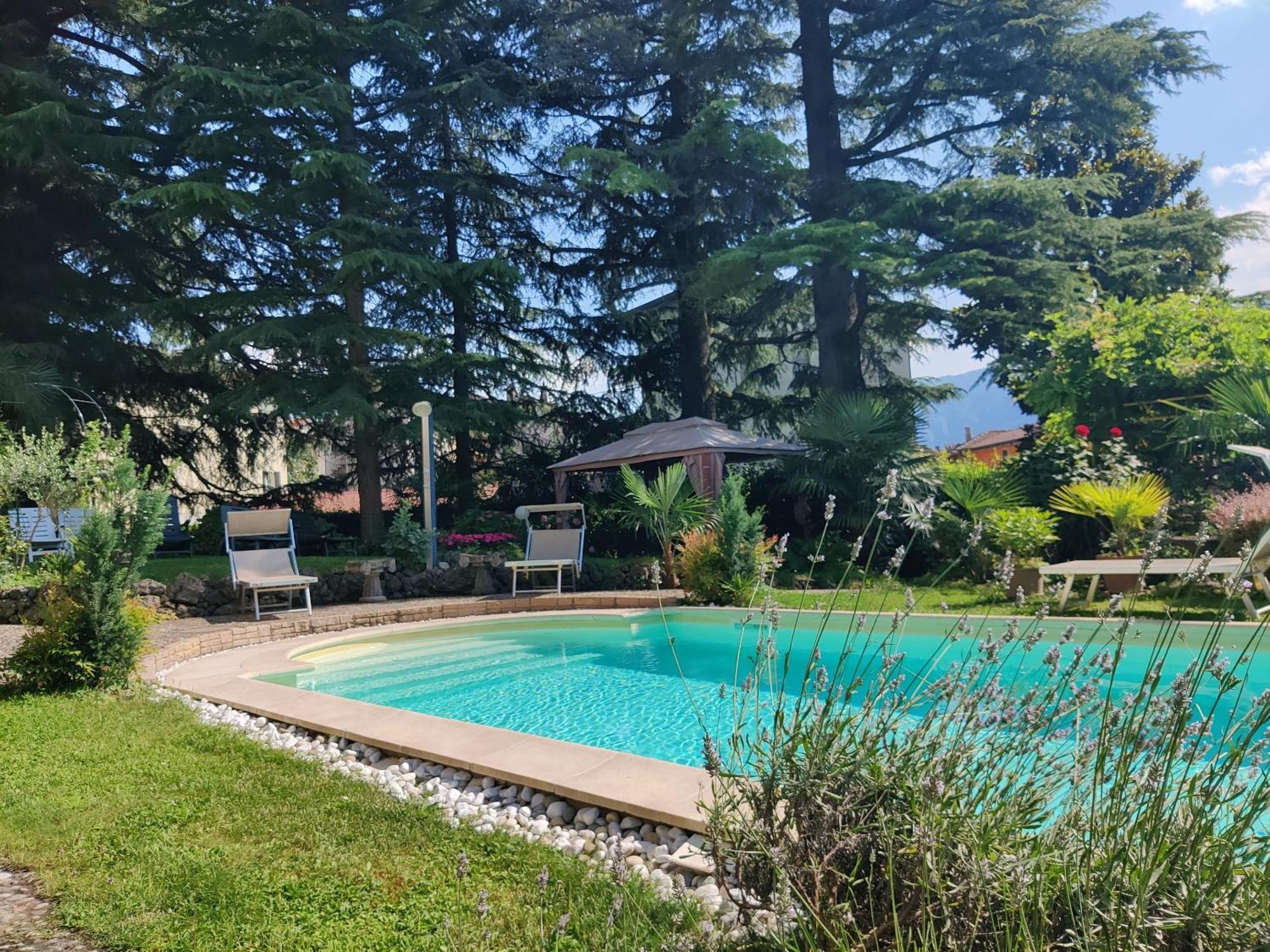 Villa Laura Lierna Zimmer foto