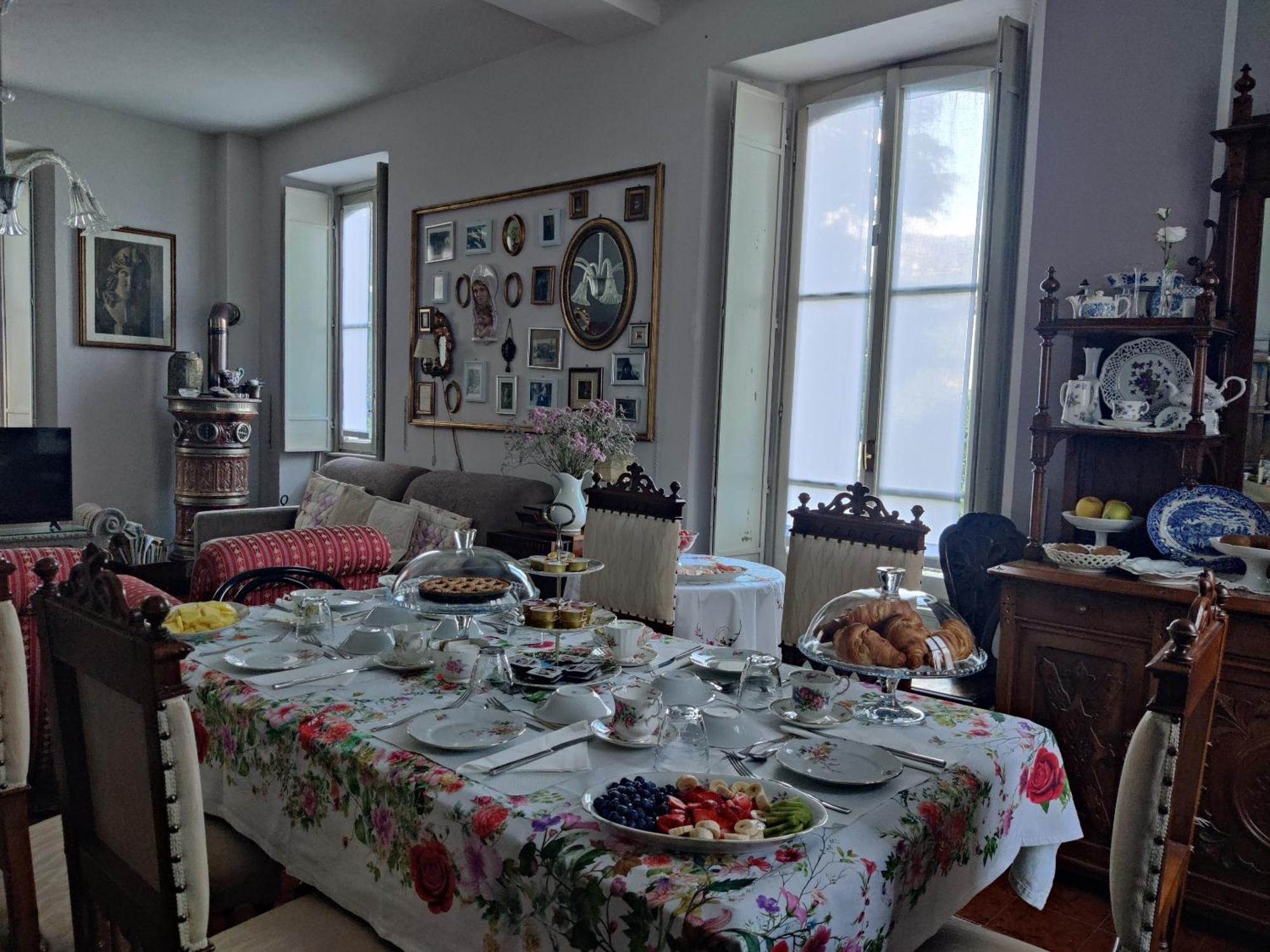 Villa Laura Lierna Zimmer foto