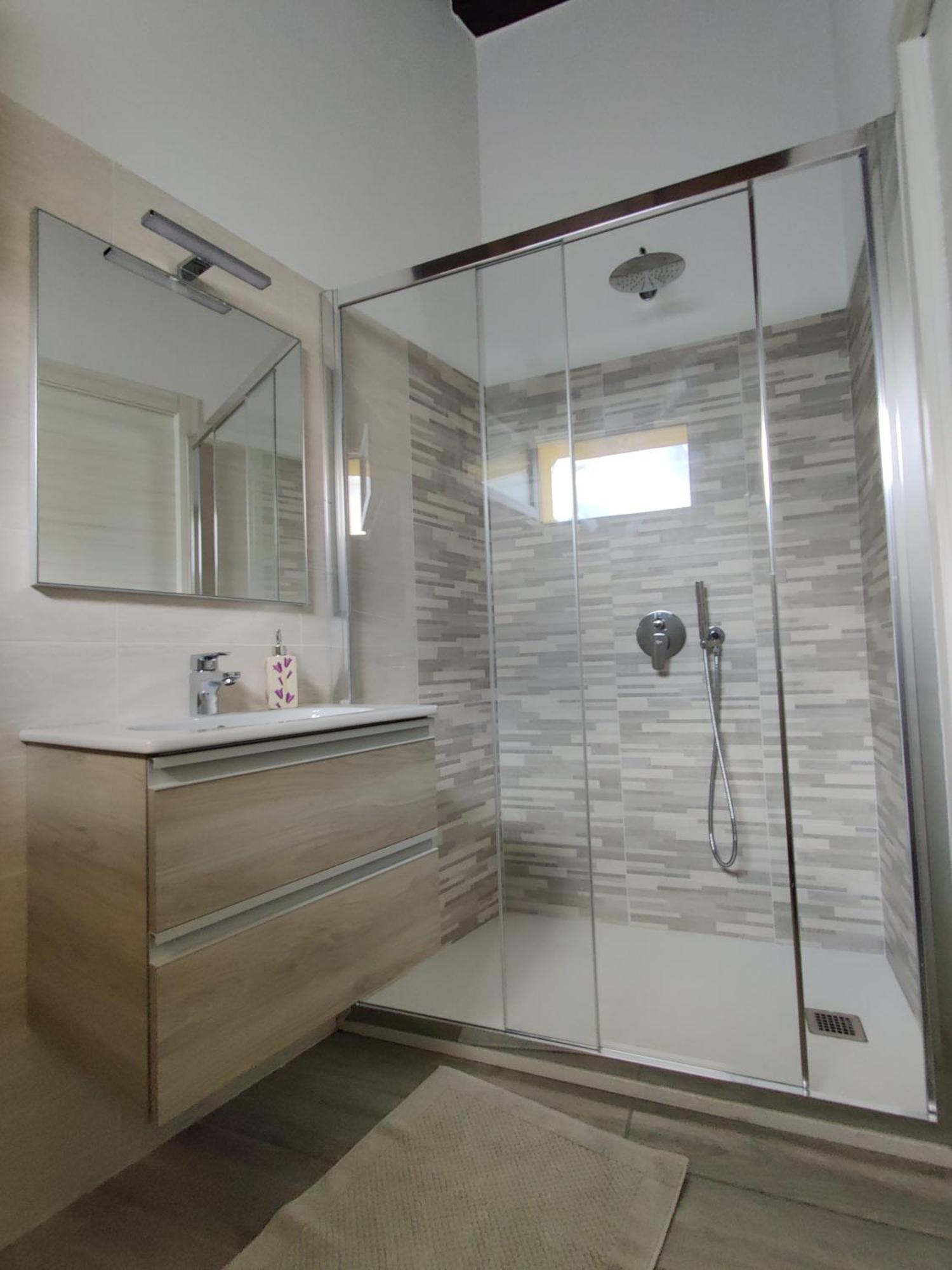 Villa Laura Lierna Zimmer foto