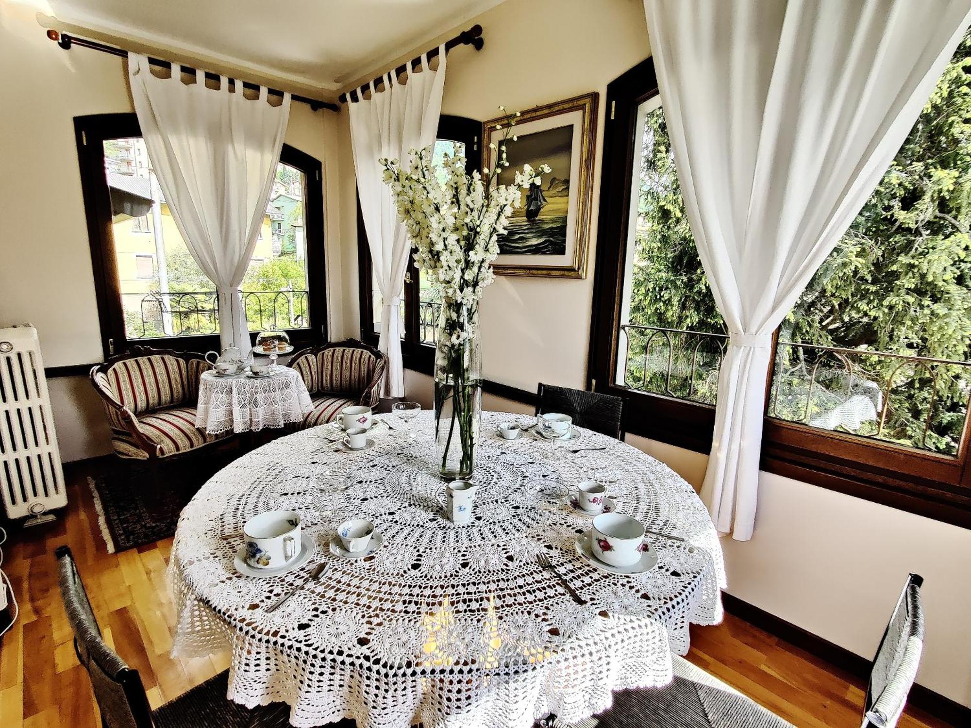 Villa Laura Lierna Zimmer foto