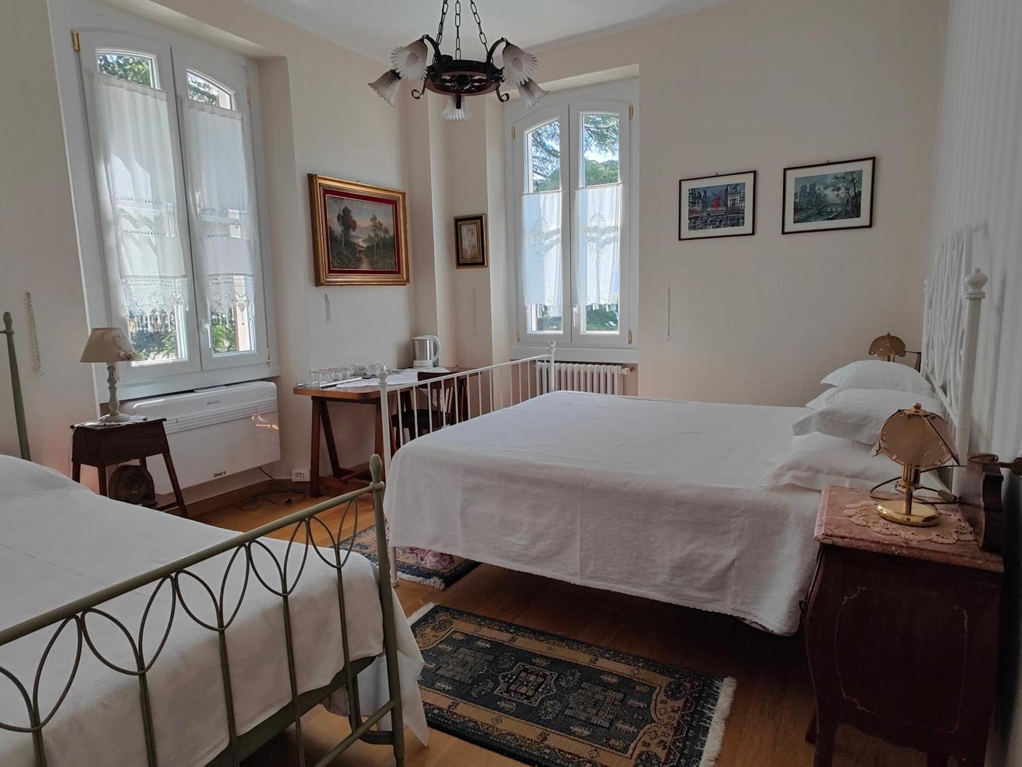 Villa Laura Lierna Zimmer foto