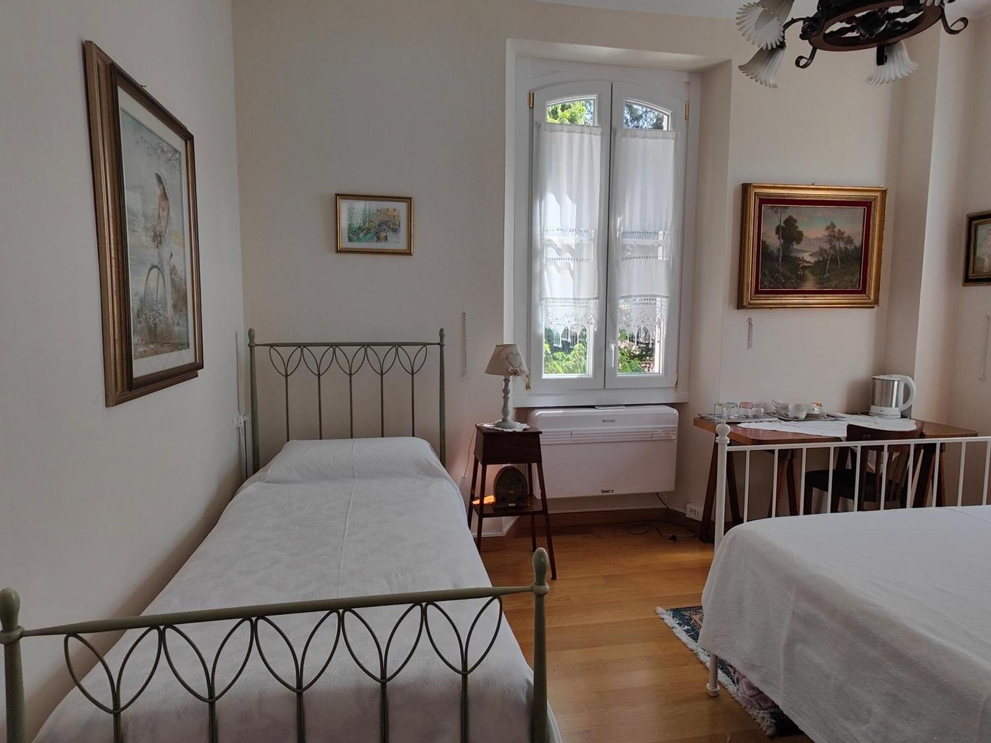 Villa Laura Lierna Zimmer foto